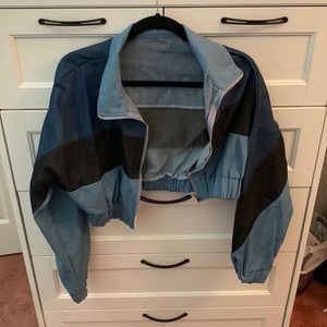 Adorable cropped jean jacket